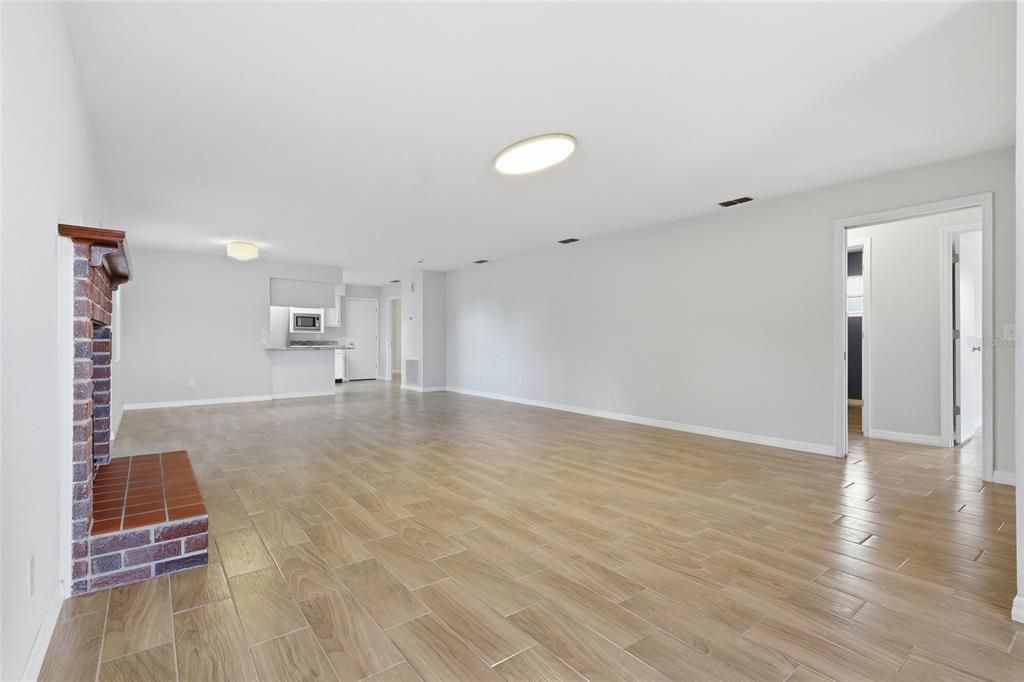 For Sale: $445,000 (3 beds, 2 baths, 2198 Square Feet)