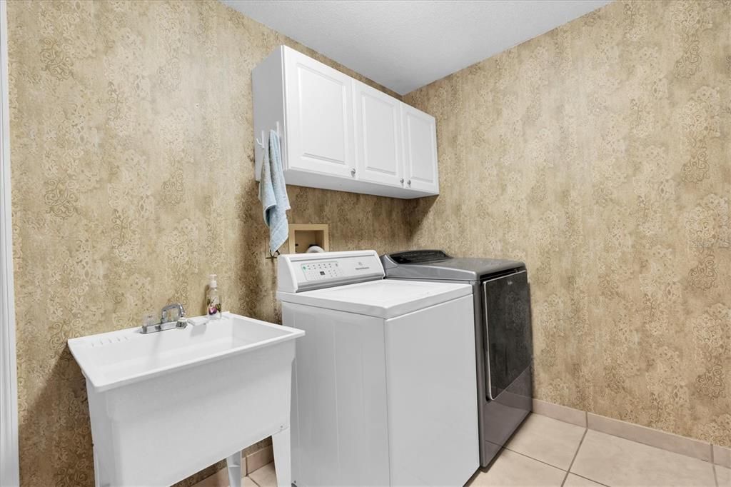 На продажу: $699,900 (3 спален, 2 ванн, 2062 Квадратных фут)
