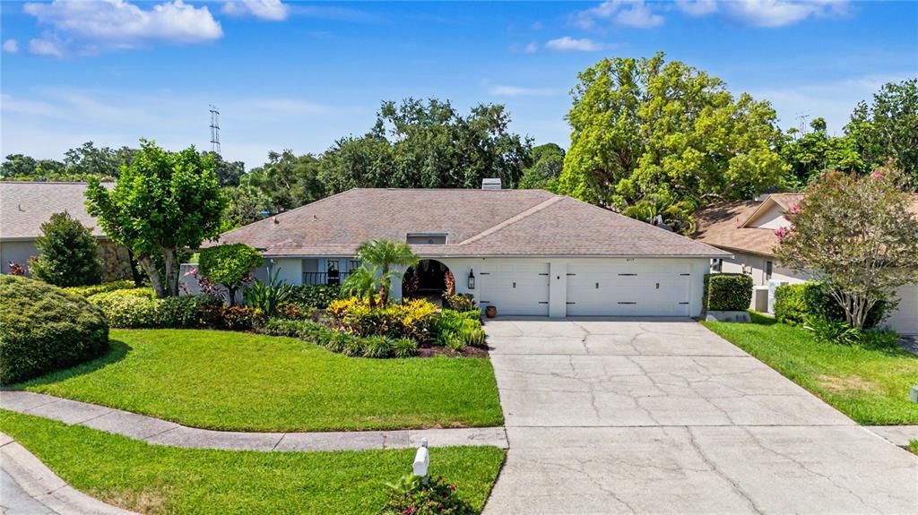 En Venta: $949,900 (5 camas, 3 baños, 2915 Pies cuadrados)