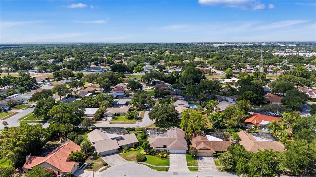 En Venta: $949,900 (5 camas, 3 baños, 2915 Pies cuadrados)