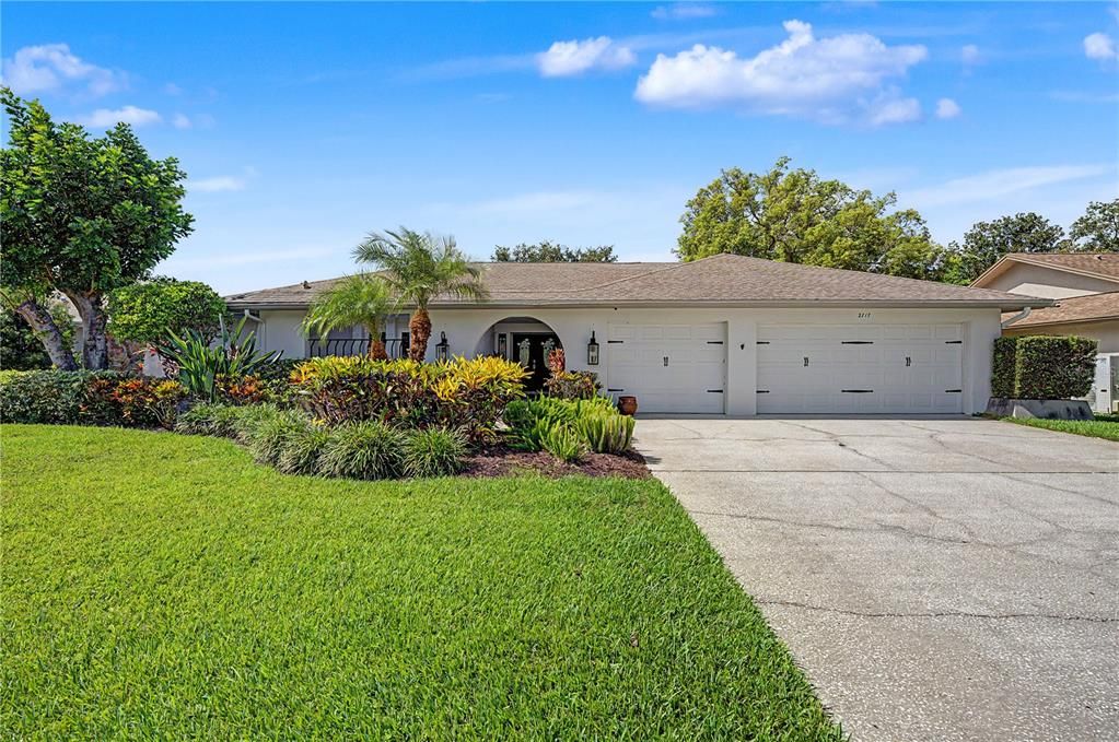 En Venta: $949,900 (5 camas, 3 baños, 2915 Pies cuadrados)