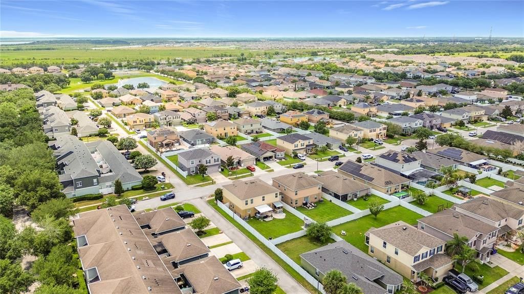 В аренду: $2,550 (4 спален, 2 ванн, 2682 Квадратных фут)