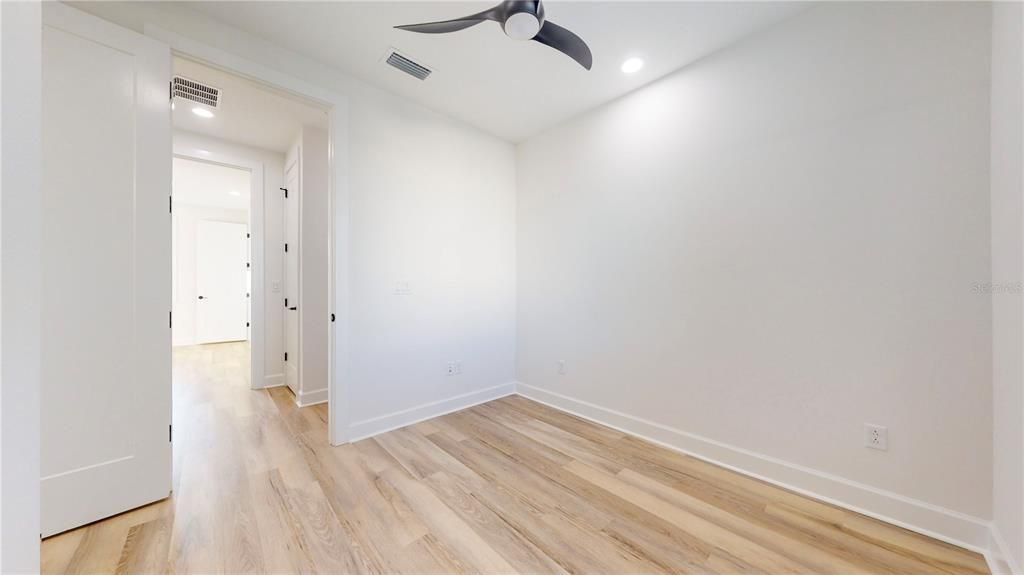 В аренду: $3,900 (3 спален, 3 ванн, 1513 Квадратных фут)