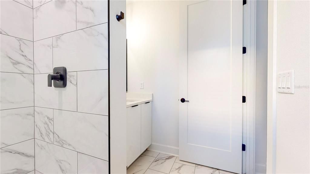 В аренду: $3,900 (3 спален, 3 ванн, 1513 Квадратных фут)