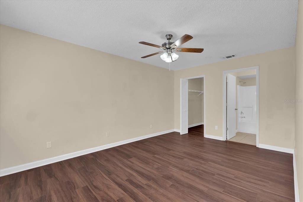 For Rent: $1,599 (2 beds, 2 baths, 912 Square Feet)