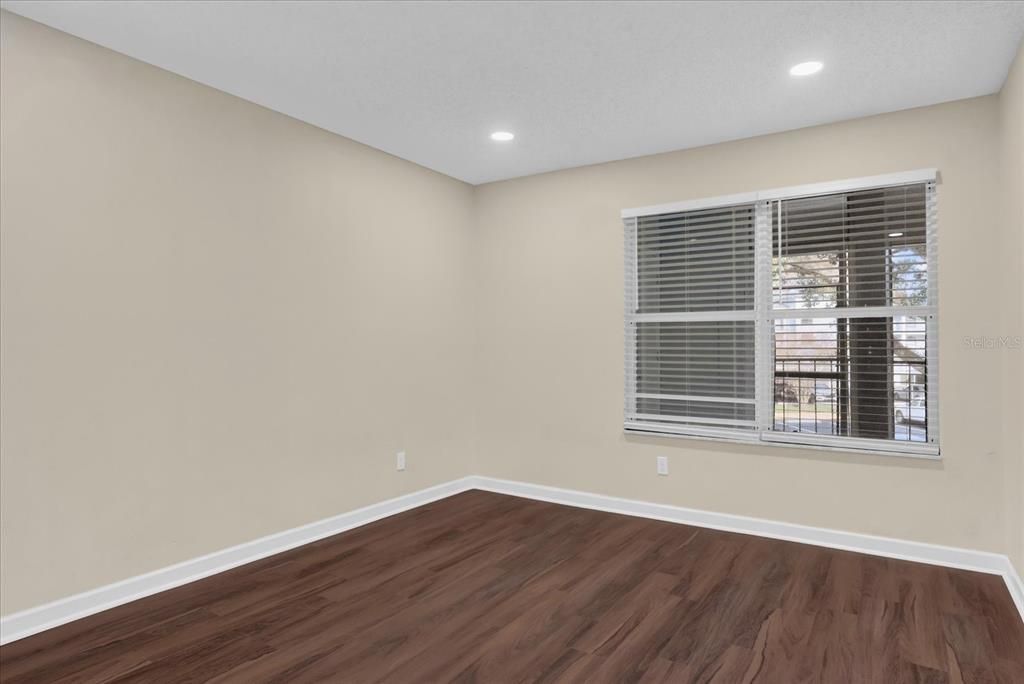 For Rent: $1,599 (2 beds, 2 baths, 912 Square Feet)