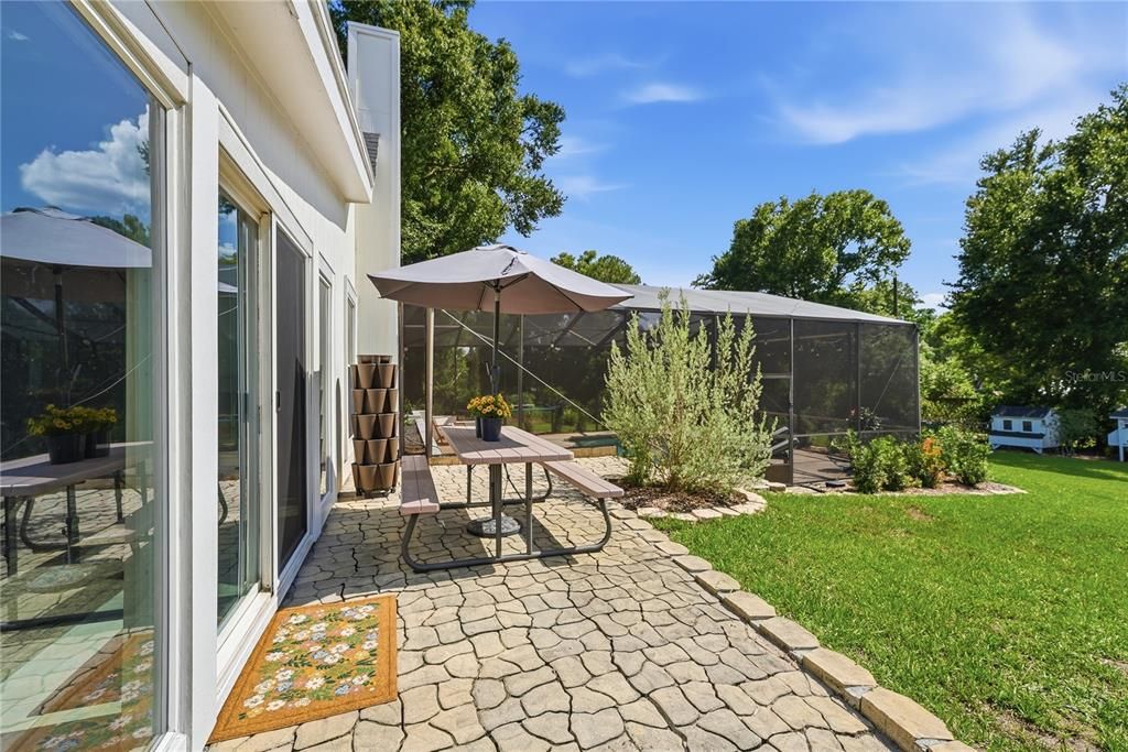 : $850,000 (4 beds, 2 baths, 2619 Square Feet)