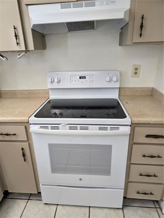 В аренду: $1,400 (1 спален, 1 ванн, 760 Квадратных фут)