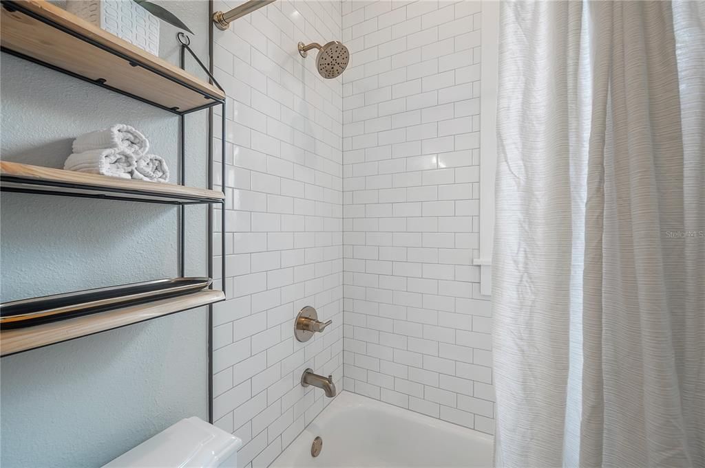 В аренду: $3,950 (3 спален, 2 ванн, 2410 Квадратных фут)