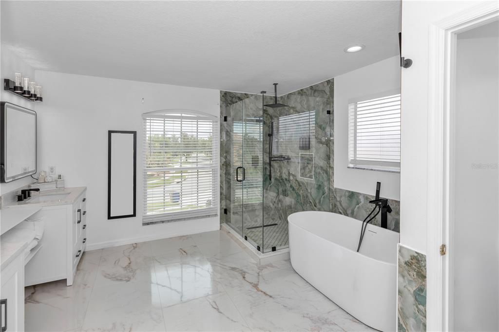 For Sale: $695,000 (5 beds, 3 baths, 3897 Square Feet)