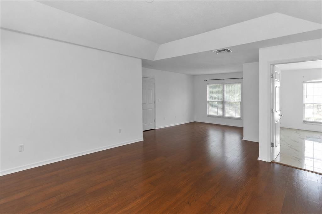 For Sale: $695,000 (5 beds, 3 baths, 3897 Square Feet)