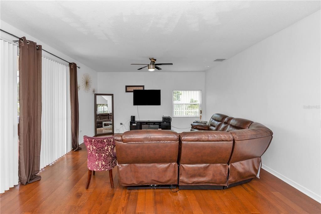 For Sale: $695,000 (5 beds, 3 baths, 3897 Square Feet)