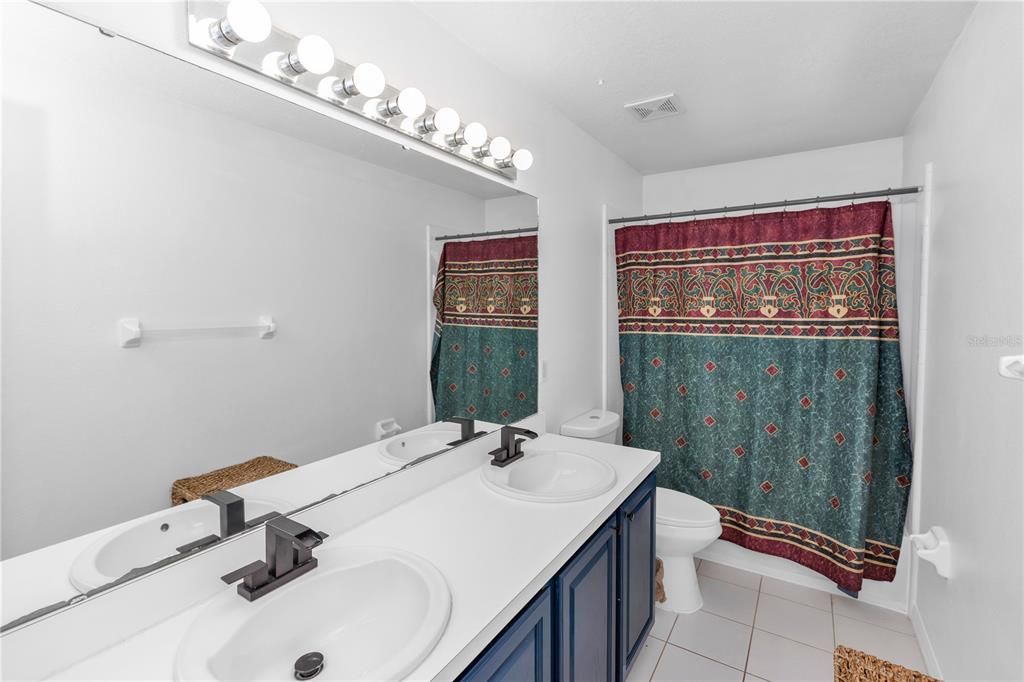 For Sale: $695,000 (5 beds, 3 baths, 3897 Square Feet)