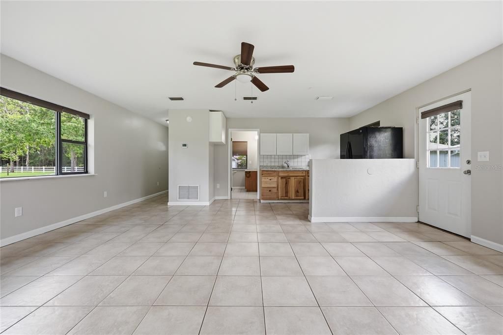 For Sale: $539,900 (3 beds, 3 baths, 2027 Square Feet)