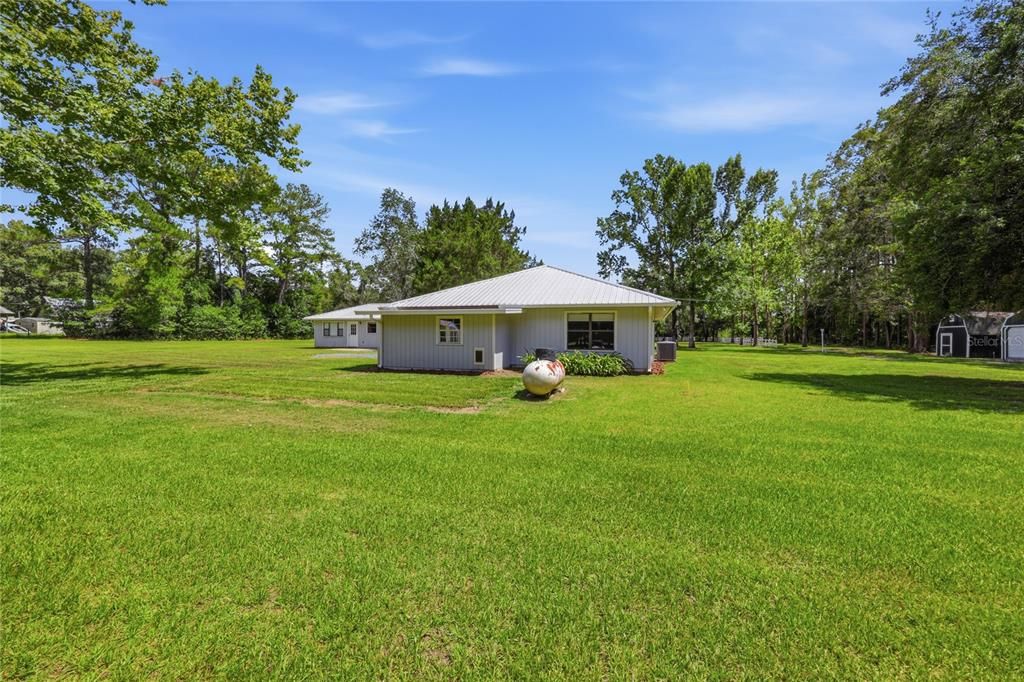 For Sale: $539,900 (3 beds, 3 baths, 2027 Square Feet)