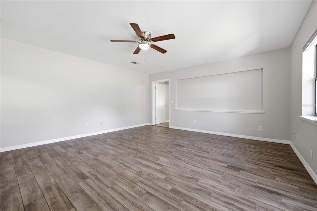 For Sale: $539,900 (3 beds, 3 baths, 2027 Square Feet)
