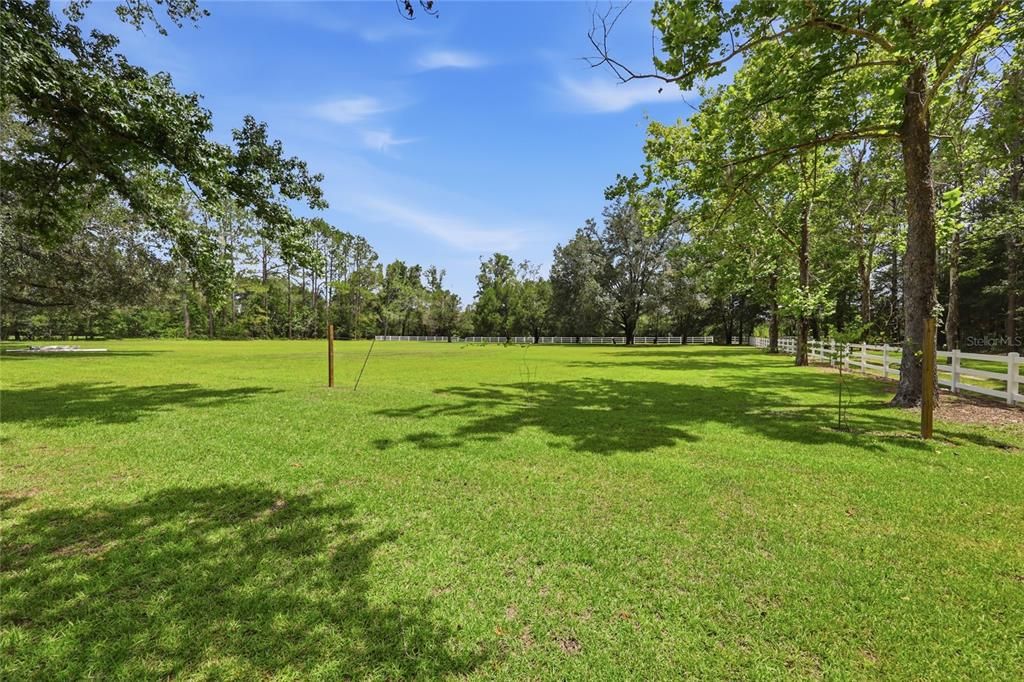 For Sale: $539,900 (3 beds, 3 baths, 2027 Square Feet)