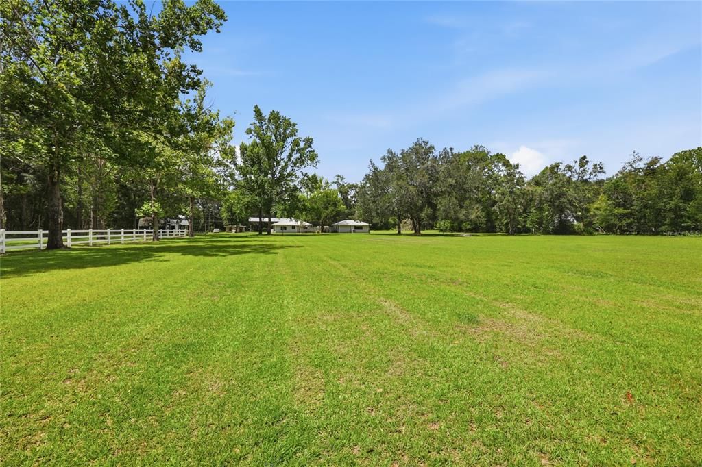 For Sale: $539,900 (3 beds, 3 baths, 2027 Square Feet)