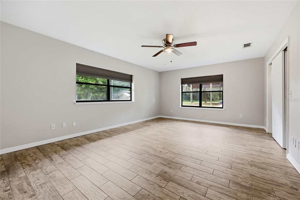 For Sale: $539,900 (3 beds, 3 baths, 2027 Square Feet)