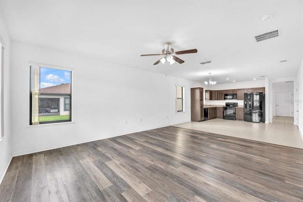 En Venta: $289,900 (2 camas, 2 baños, 1468 Pies cuadrados)