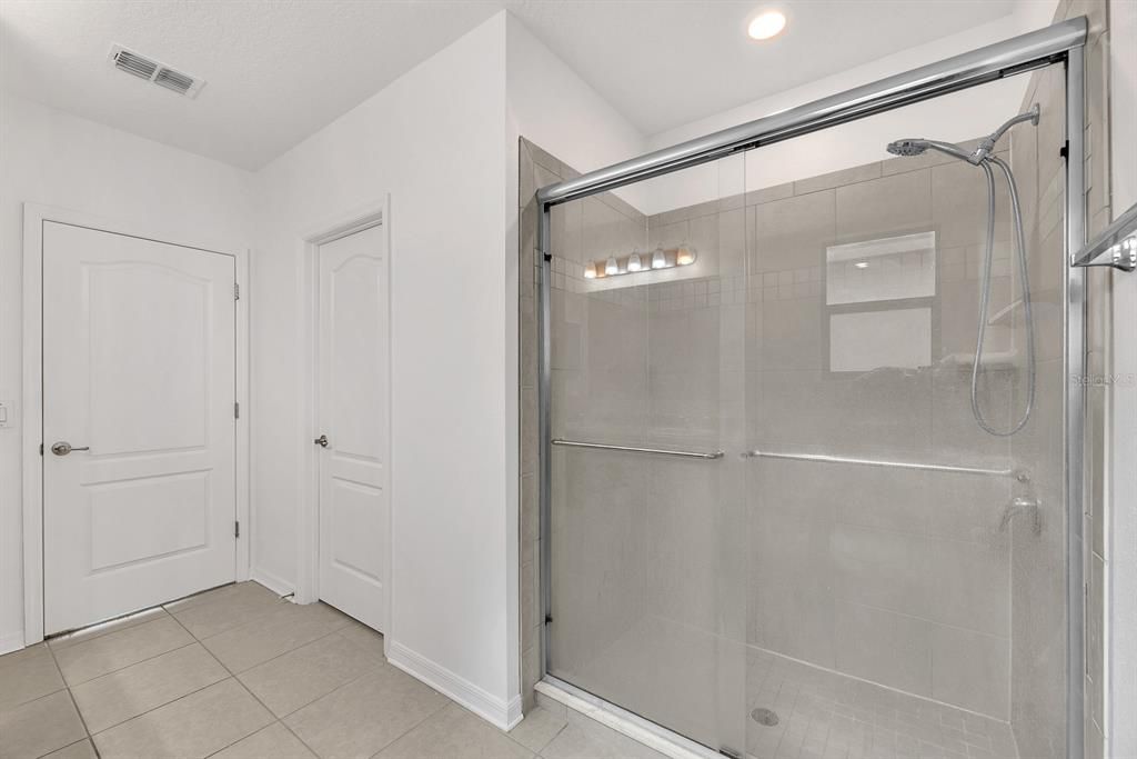 En Venta: $289,900 (2 camas, 2 baños, 1468 Pies cuadrados)