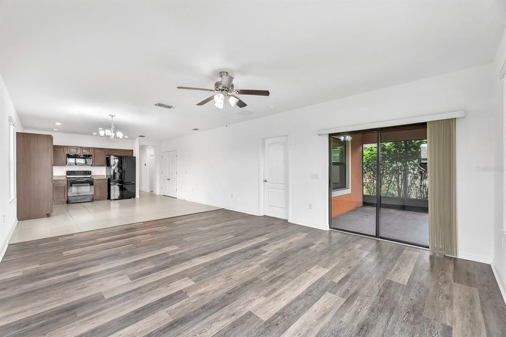 En Venta: $289,900 (2 camas, 2 baños, 1468 Pies cuadrados)