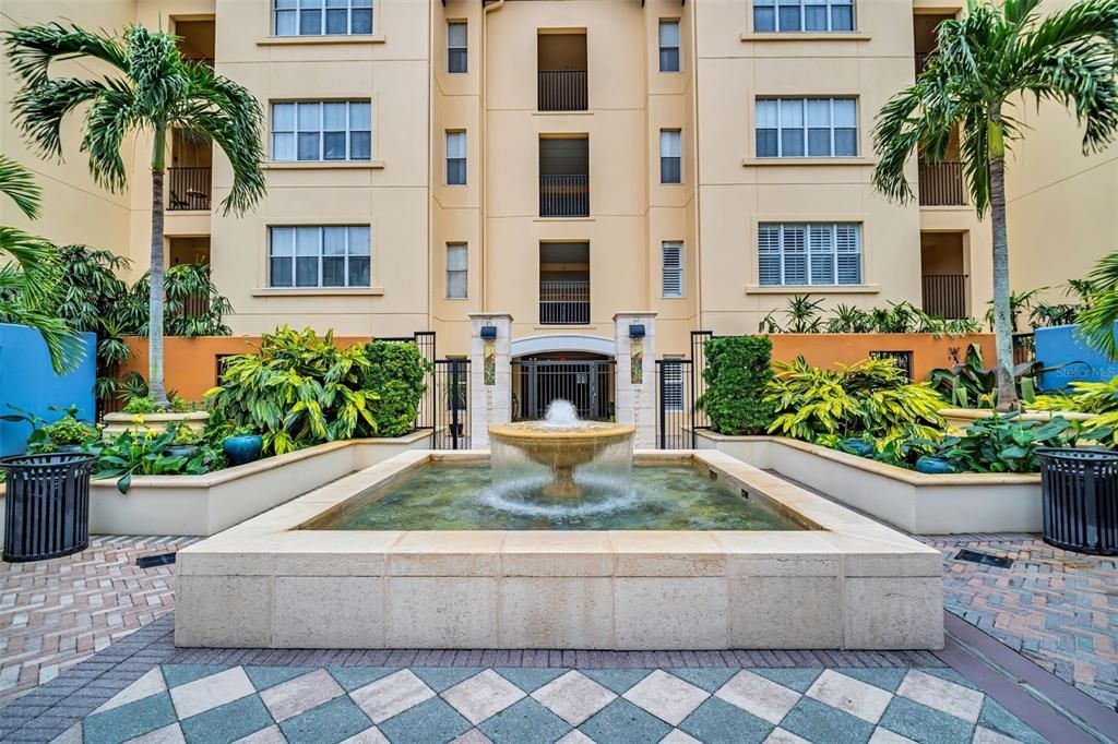 Activo con contrato: $359,000 (1 camas, 1 baños, 743 Pies cuadrados)