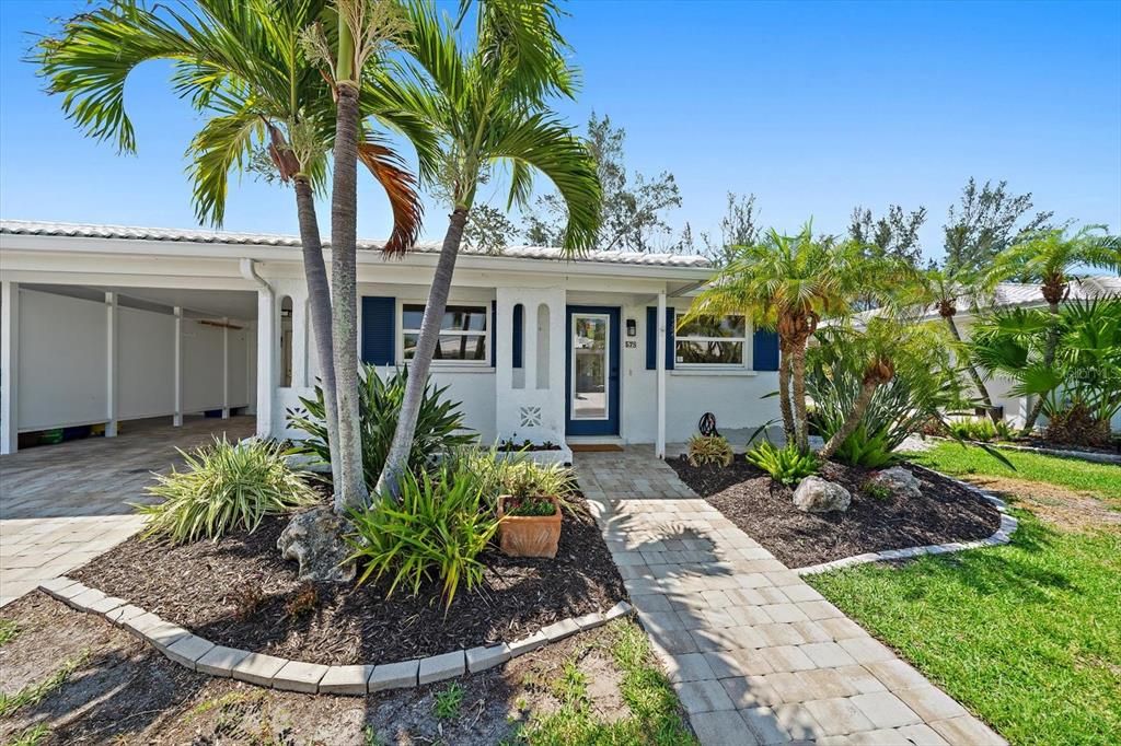 For Sale: $499,000 (2 beds, 2 baths, 1337 Square Feet)