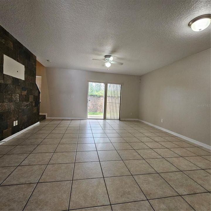 En Venta: $270,000 (3 camas, 2 baños, 1495 Pies cuadrados)
