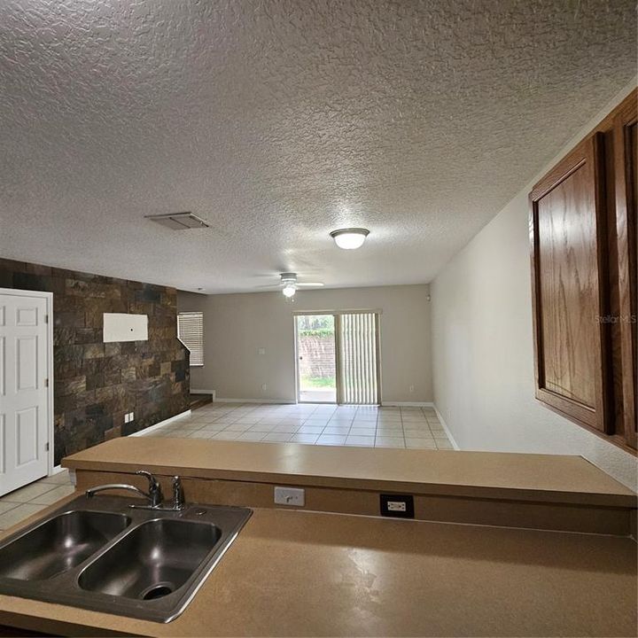 En Venta: $270,000 (3 camas, 2 baños, 1495 Pies cuadrados)