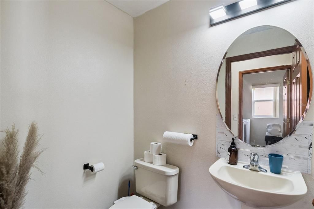 En Venta: $307,000 (4 camas, 2 baños, 2162 Pies cuadrados)