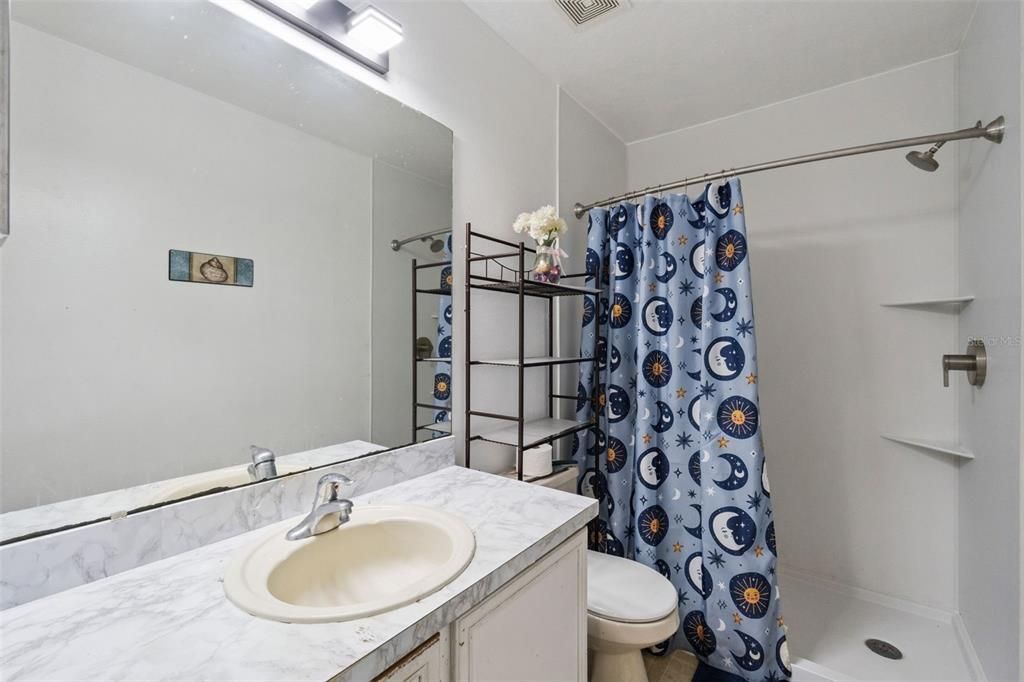 En Venta: $307,000 (4 camas, 2 baños, 2162 Pies cuadrados)