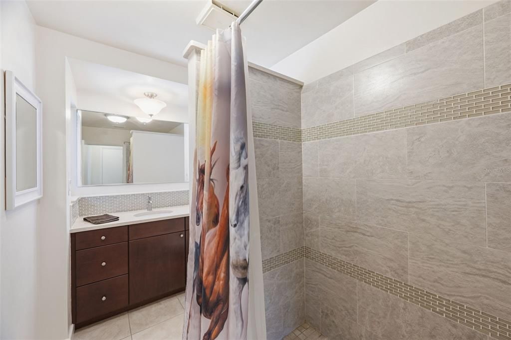 En Venta: $440,000 (3 camas, 2 baños, 1356 Pies cuadrados)
