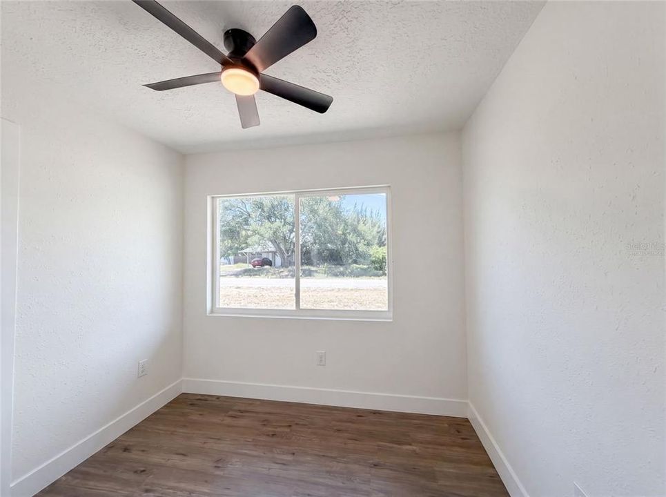 En Venta: $301,000 (3 camas, 2 baños, 1097 Pies cuadrados)