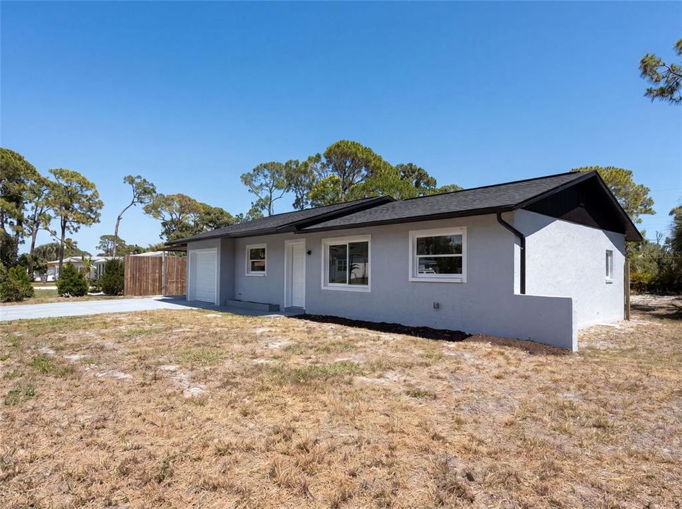 En Venta: $301,000 (3 camas, 2 baños, 1097 Pies cuadrados)
