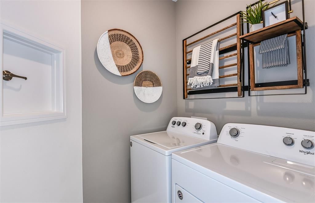 For Sale: $330,580 (2 beds, 2 baths, 1471 Square Feet)