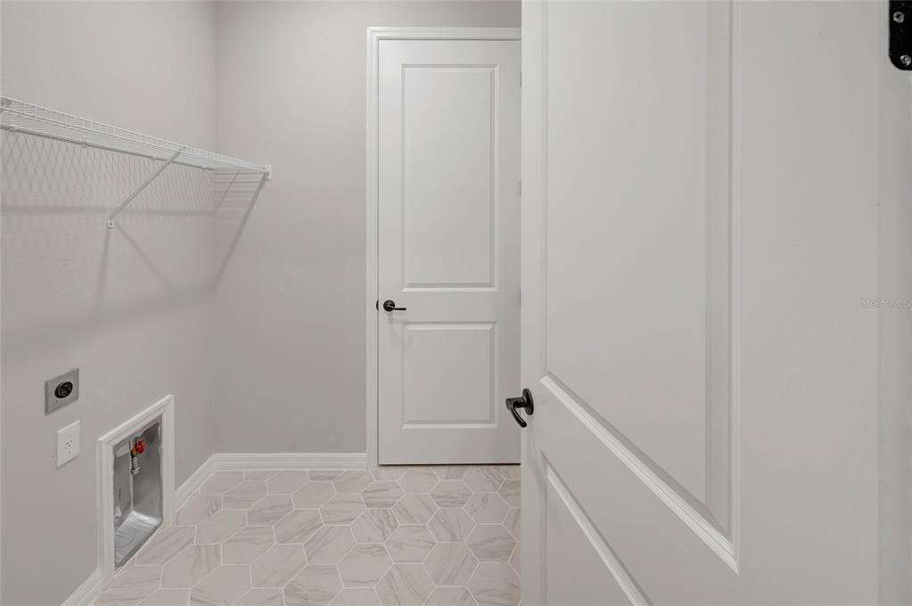 Activo con contrato: $474,990 (3 camas, 2 baños, 2123 Pies cuadrados)