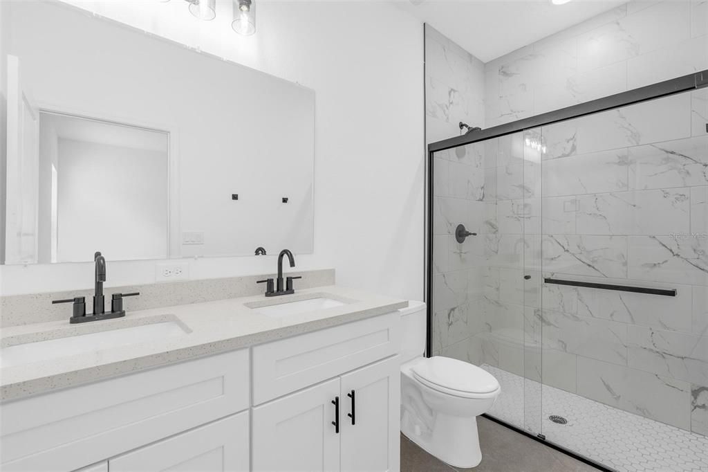 En Venta: $277,000 (4 camas, 2 baños, 1580 Pies cuadrados)