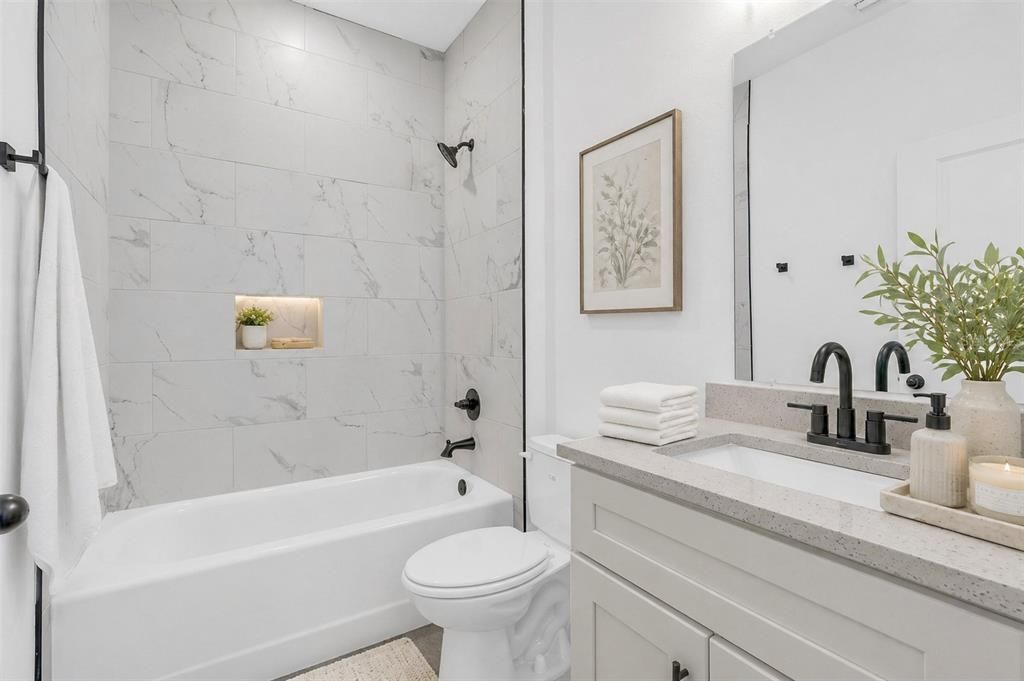En Venta: $277,000 (4 camas, 2 baños, 1580 Pies cuadrados)