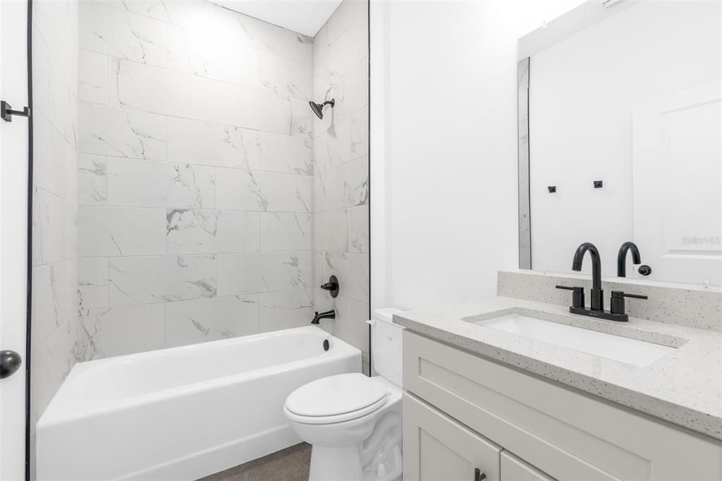 En Venta: $277,000 (4 camas, 2 baños, 1580 Pies cuadrados)