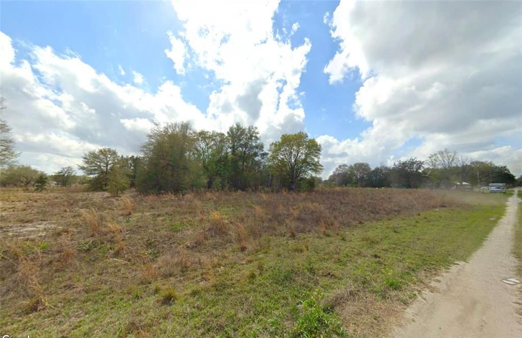 En Venta: $66,500 (0.86 acres)
