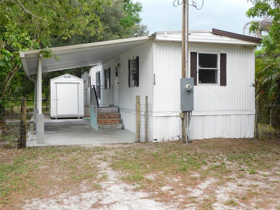 For Sale: $129,000 (2 beds, 1 baths, 824 Square Feet)