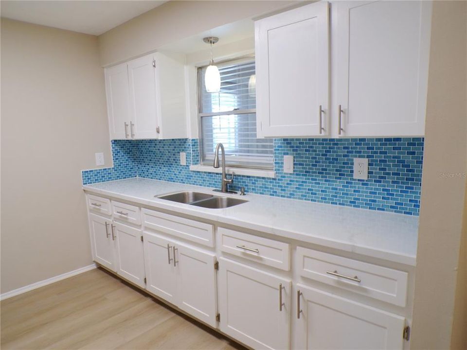 En Venta: $405,000 (3 camas, 2 baños, 1498 Pies cuadrados)