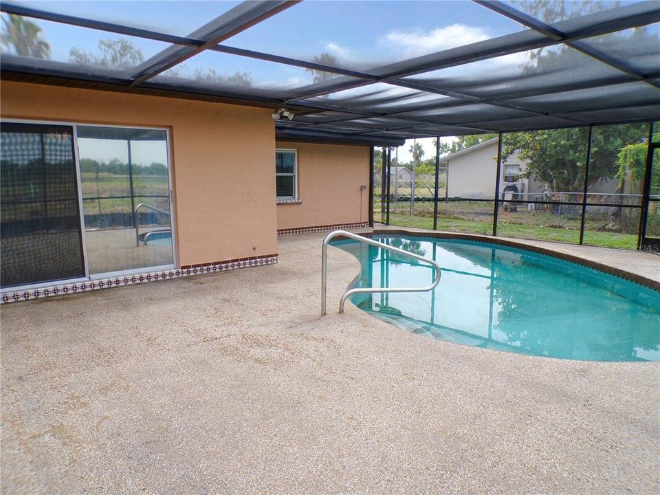 En Venta: $405,000 (3 camas, 2 baños, 1498 Pies cuadrados)
