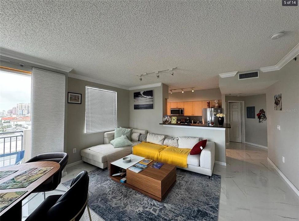 В аренду: $3,095 (2 спален, 2 ванн, 1145 Квадратных фут)