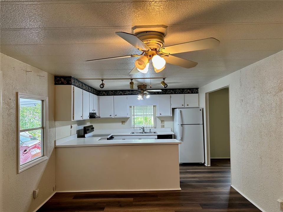 出租: $1,550 (3 贝兹, 2 浴室, 1248 平方英尺)