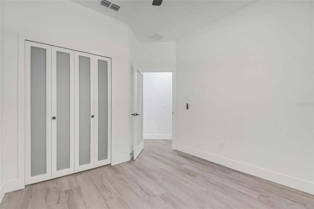 На продажу: $415,000 (4 спален, 2 ванн, 1755 Квадратных фут)