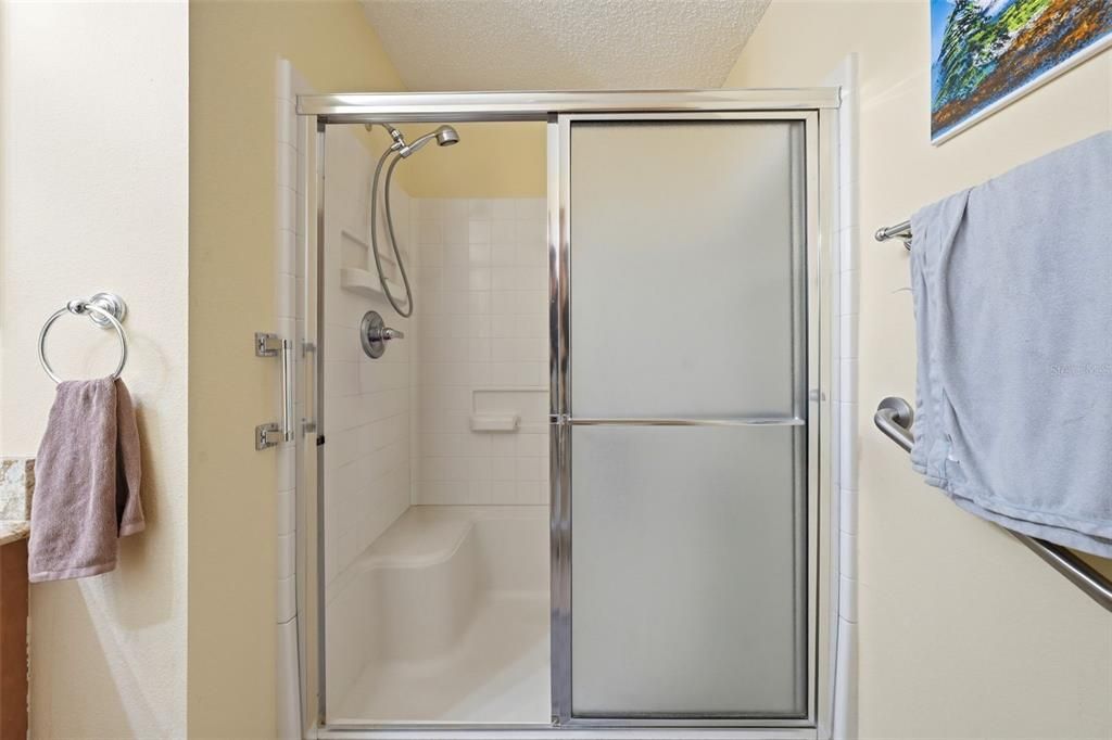 En Venta: $299,900 (2 camas, 2 baños, 1156 Pies cuadrados)