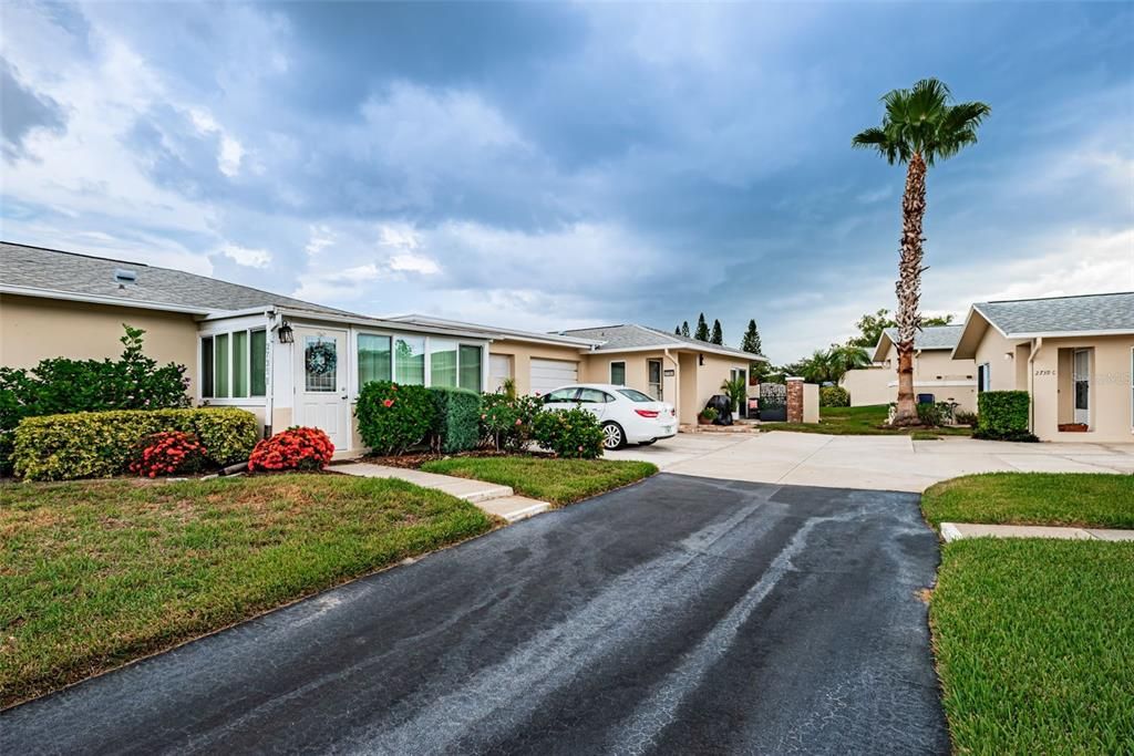For Sale: $220,000 (1 beds, 1 baths, 814 Square Feet)