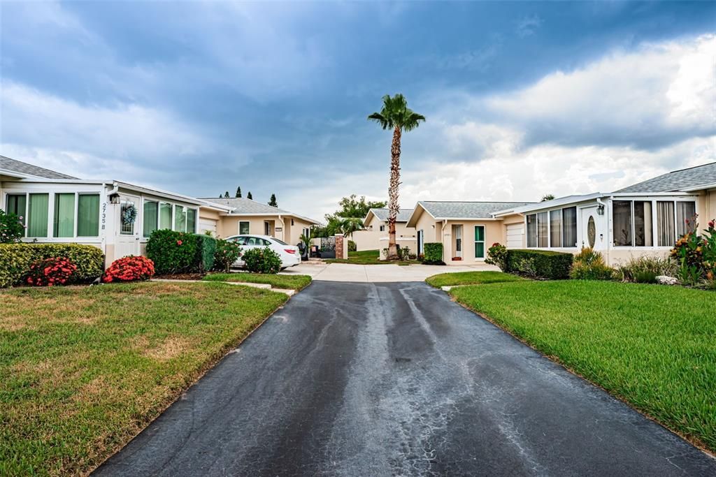 For Sale: $220,000 (1 beds, 1 baths, 814 Square Feet)